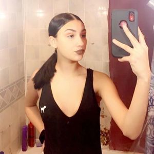 Meet your Posher, Alyssa